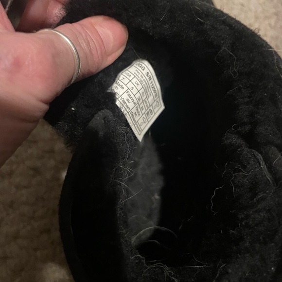 Black UGG Cory II Boot size 7 suede winter boot slight wedge. Worn 1-2x like new - Picture 7 of 7
